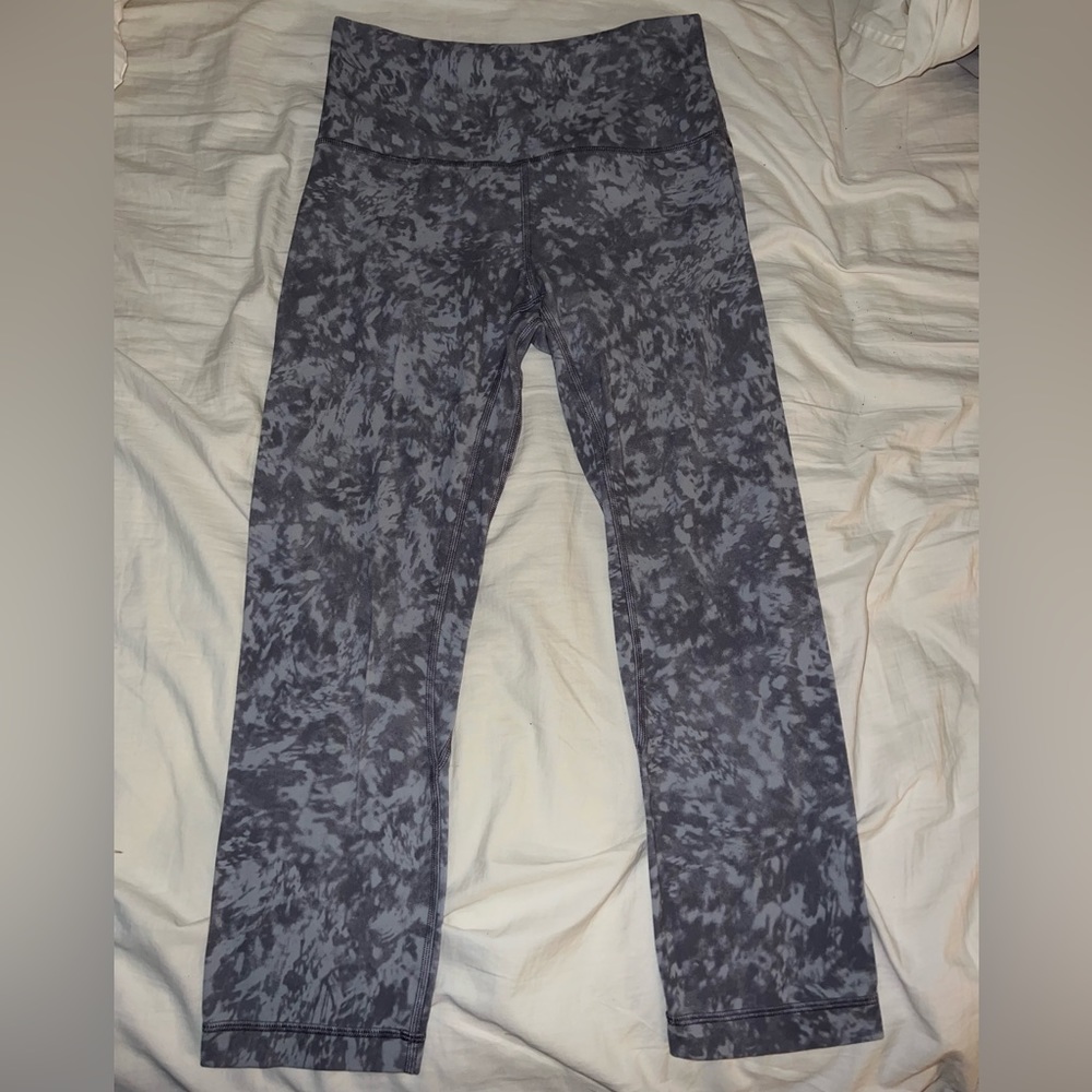 EUC womens Lululemon leggings